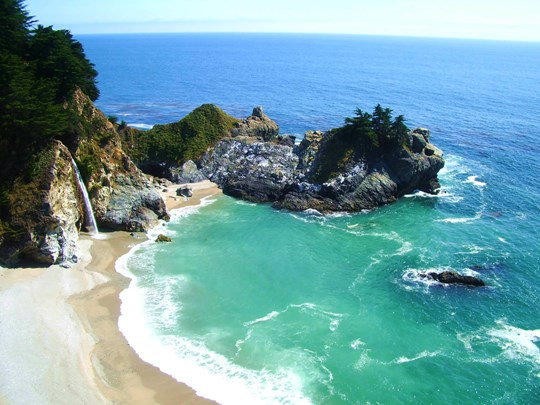 Les McWay Falls, sur la route de Big Sur