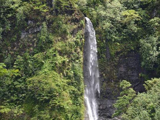 La cascade de Te Faarumai