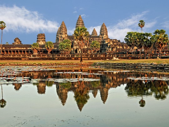 Visite du plus grand monument religieux au monde: Angkor Vat