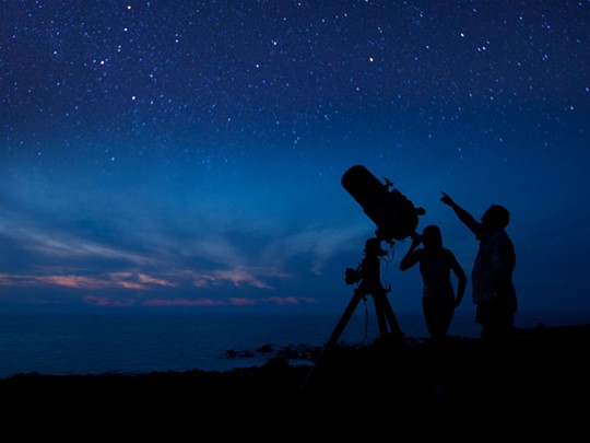 Observation des étoiles au sommet du Mauna Kea à Big Island
