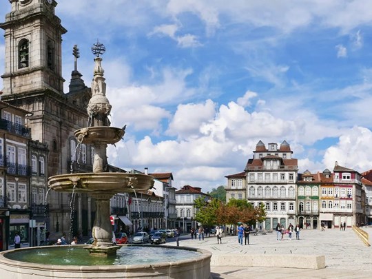 Guimarães, célèbre pour son château et son palais médiéval
