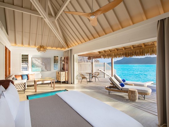 Lagoon Overwater Villa & Pool 