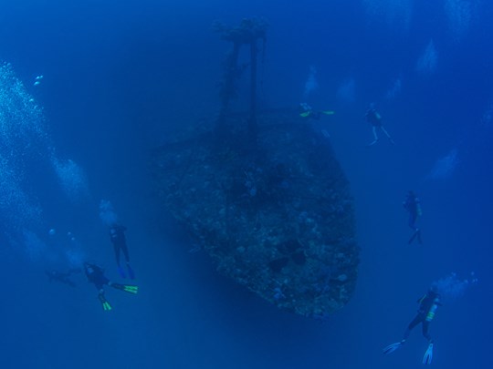 A 29m de profondeur, découvrez l'épave du Djabeda
