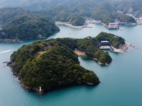 Une expérience hors du commun sur une île