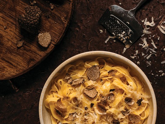 Pâtes fraîches, truffes et gastronomie méditerranéenne raffinée