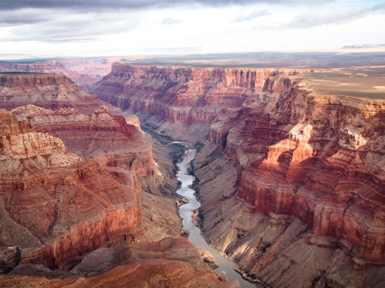 Puis visitez le mythique Grand Canyon