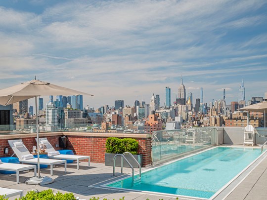 Mr Purple rooftop avec piscine