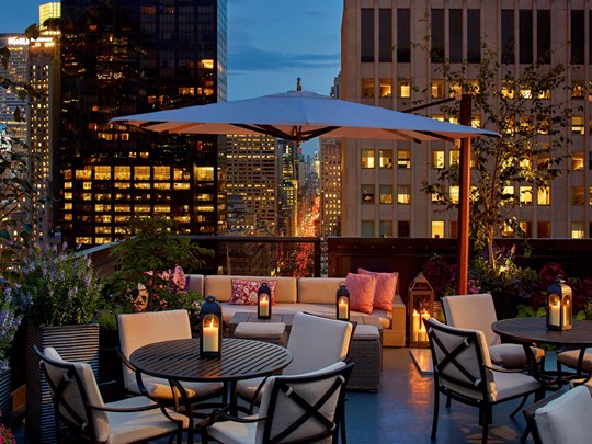Salon de Ning, un rooftop chic à la lumière des chandelles