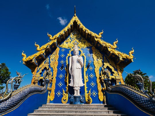 Temple Bleu aux dragons - magie colorée de Chiang Rai