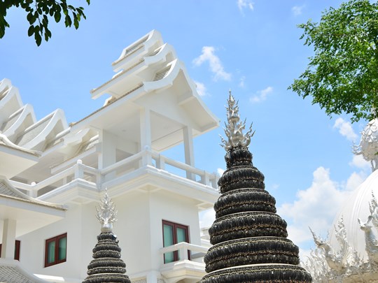 Le fameux Temple blanc, œuvre d'art moderne unique à Chiang Rai
