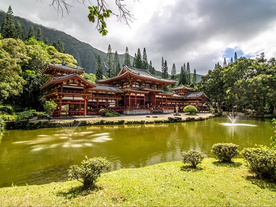 Des reflets magnifiques sur les bassins du sanctuaire