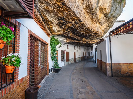 la Calle Cuevas de la Sombra à Setenil de las Bodegas