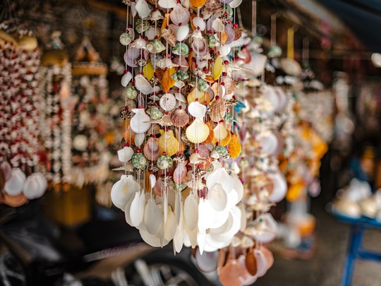 Faites vos achats aux marchés authentiques et colorés de la région