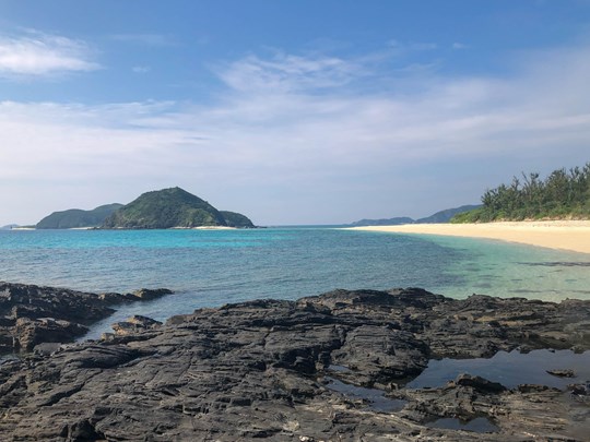 La plage de Furuzamami est située sur l’île de Zamami
