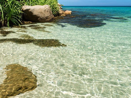 Les eaux cristallines de Ida Beach