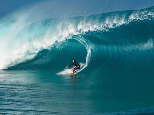 Défiez les vagues légendaires de Teahupo’o