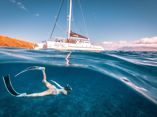 Profitez d'une sortie en catamaran vers Molokini