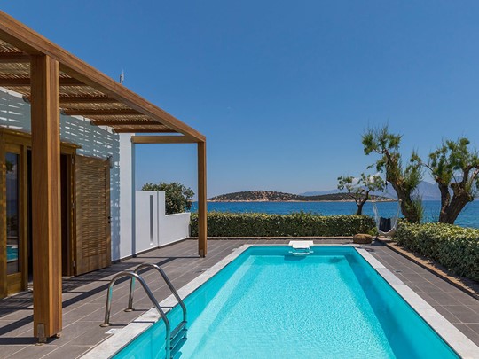 La piscine de la One Bedroom Villa With Private Pool 