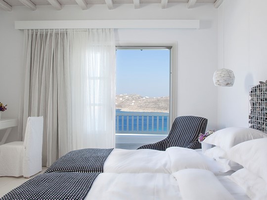 Prestige Guestroom Sea View with Outdoor Jacuzzi®