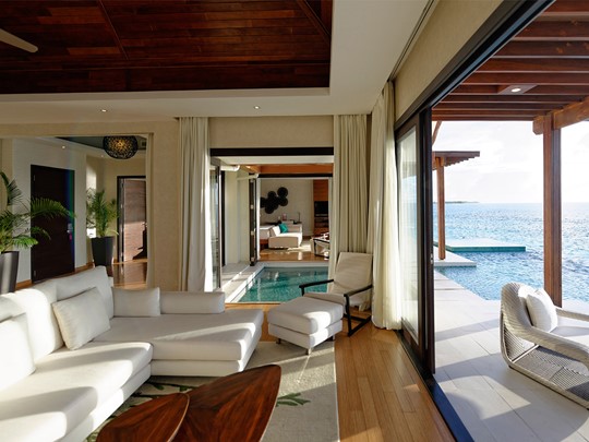 One Bedroom Water Pool Pavilion