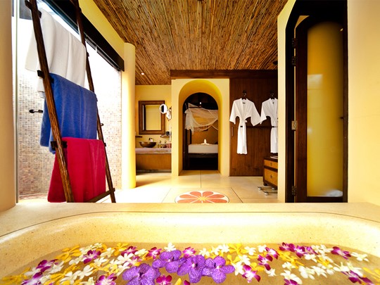 Salle de bain de la Garden Pool Villa de l'hôtel Paradee en Thaïlande