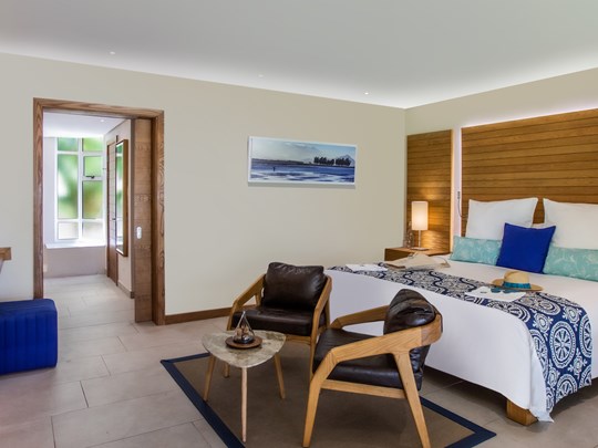 2 Bedroom Luxury Ocean Beachfront Family Suite