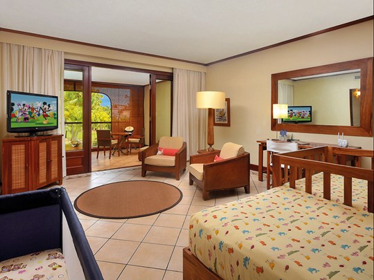 2 Bedroom Luxury Beachfront Family Suite 
