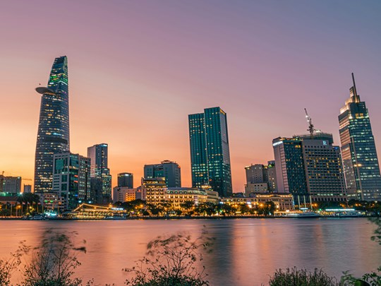 Hô-Chi-Minh, entre tradition et modernité