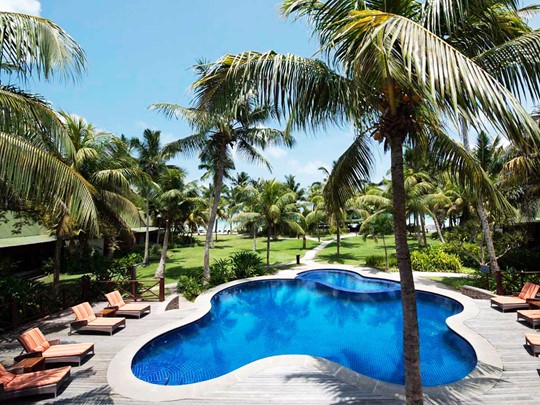 Le Paradise Sun, un hôtel à l'architecture réussie, dans de très beaux jardins et au bord d'une magnifique plage