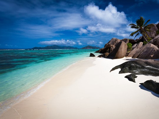 La mondialement célèbre Anse Source d'Argent, la plus emblématique des plages de l'archipel