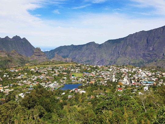 Admirez la vue sur Cilaos