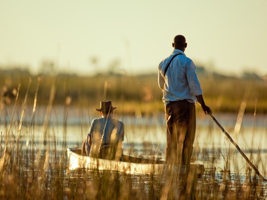 Explorez la région en mokoro en pirogue traditionnelle