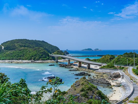 Rejoignez l'île Geruma, authentique et préservée