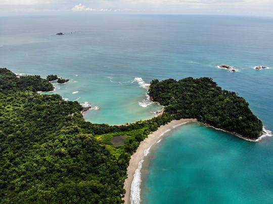 Explorez des parcs nationaux entre jungle & océan