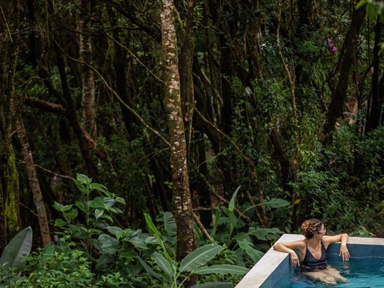 Relaxation totale au cœur de la forêt tropicale