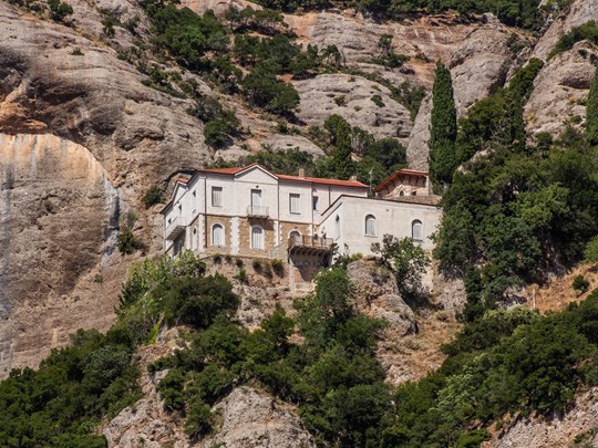 Le monastère Méga Spiléon