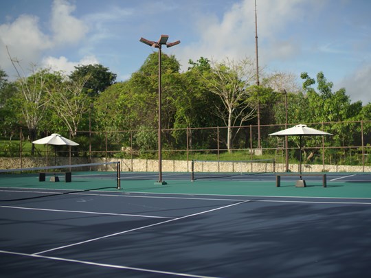 Le court de tennis
