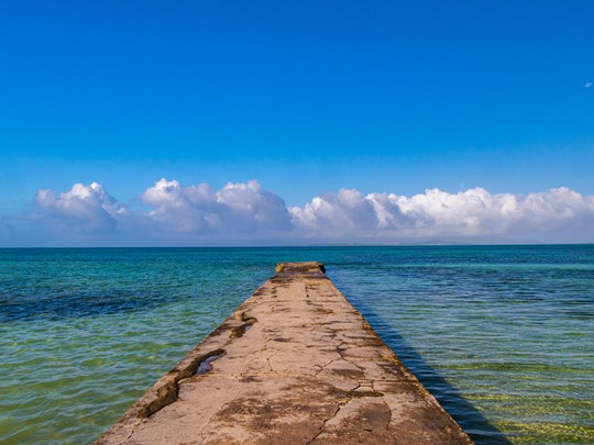 Une impression de bout du monde sur la jetée de Taketomi