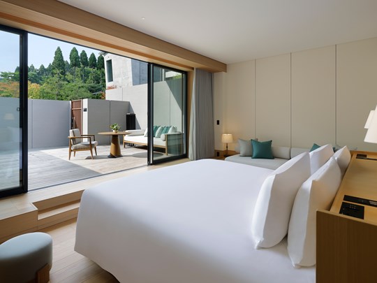 Chambre Poolside Terrace