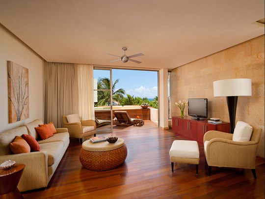 Deluxe Ocean View Beach Suite