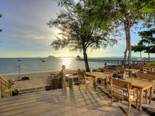 Le restaurant By The Sea