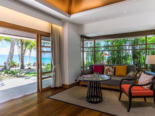 Two Bedroom Grand Deluxe Beachfront Villa with Jacuzzi®