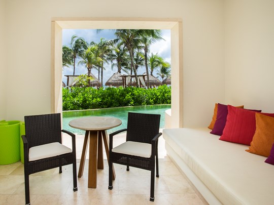 Preferred Club Junior Suite Ocean Front Swim out