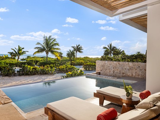 Preferred Club Master Suite Ocean Front Private Pool