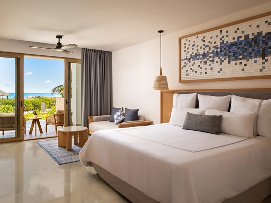 Preferred Club Junior Suite Ocean Front