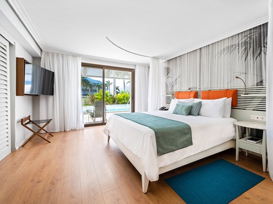 Corner Suite Ocean View