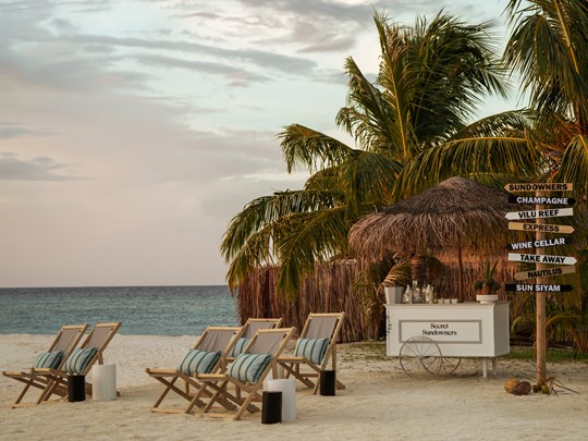 Le Sundowner Bar