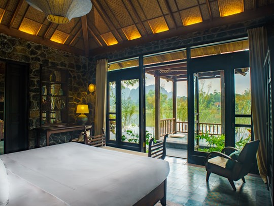 Full Moon Villa