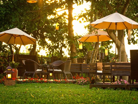 Rafraichissez vous dans le jardin Suan Chainam