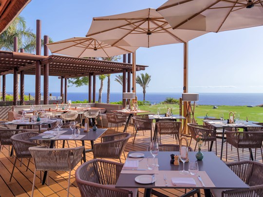 Le restaurant El Mirador et sa terrasse ouverte sur l’océan